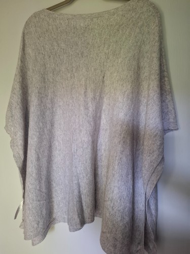 The white company poncho - the,